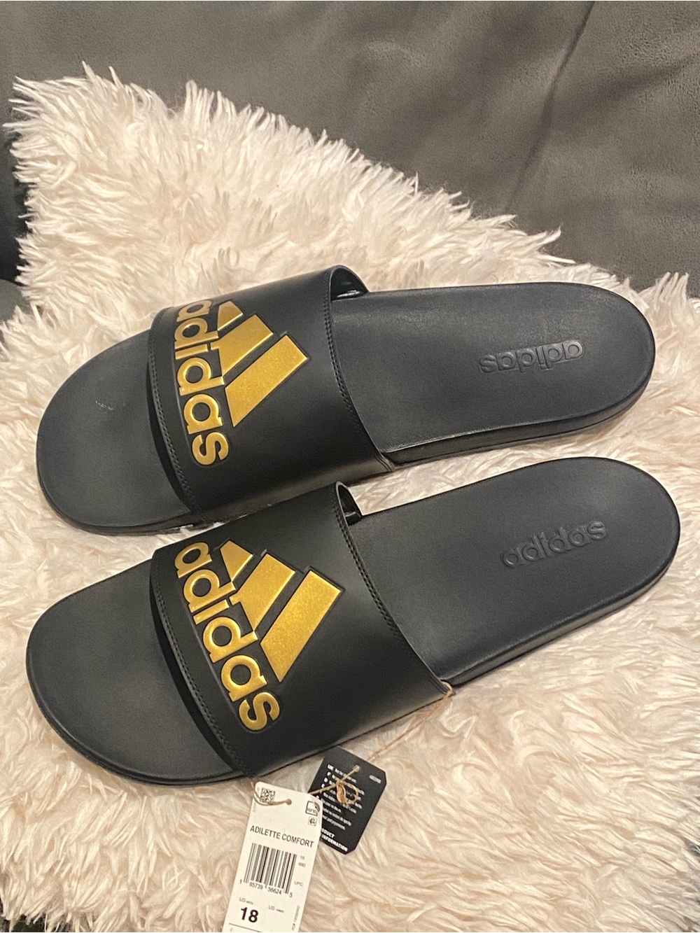 NWT ADIDAS Men’s Adilette Comfort Slides Size 18 BLACK GOLD